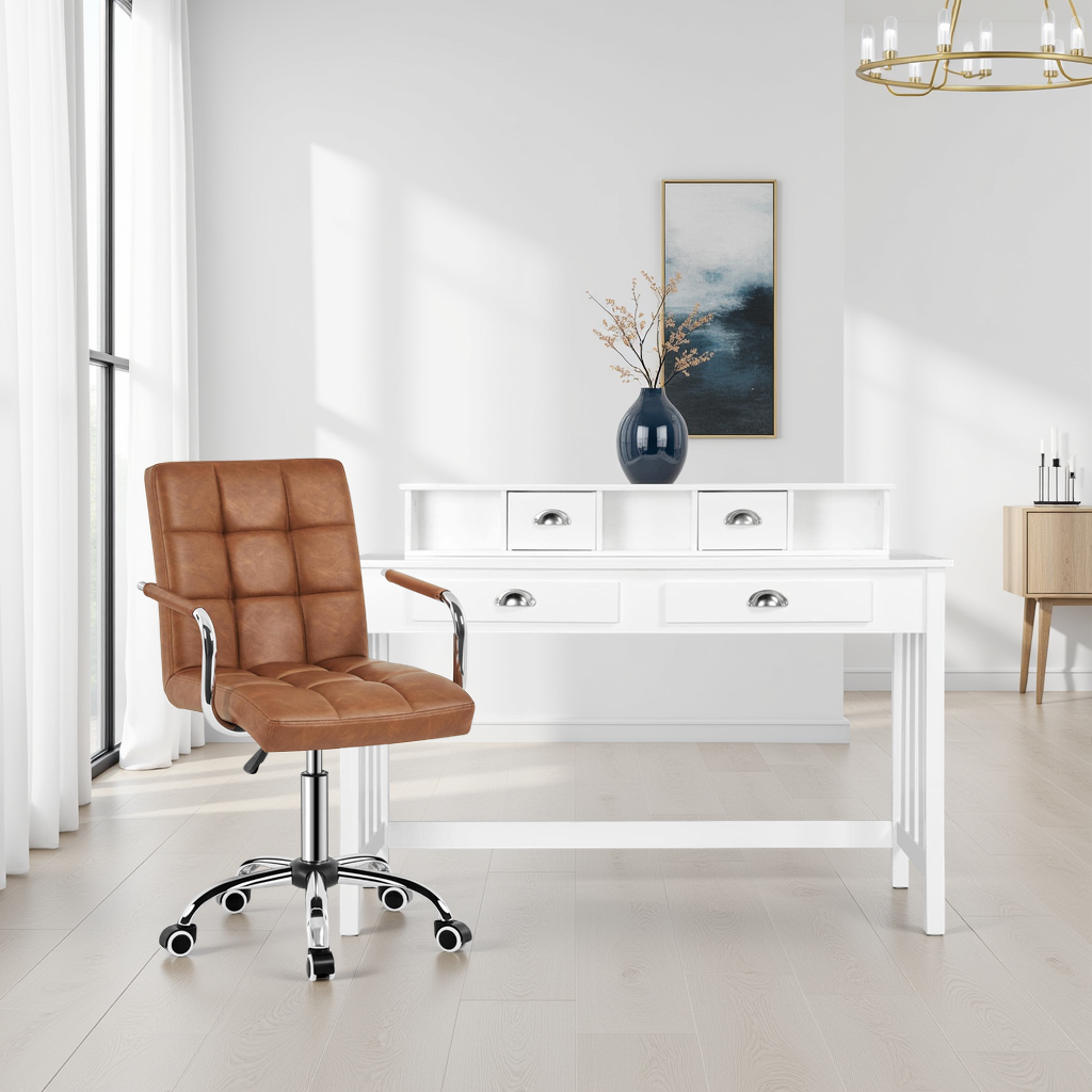 All-In-One Queen Bedroom Setup – Ideal for Hosts & Landlords